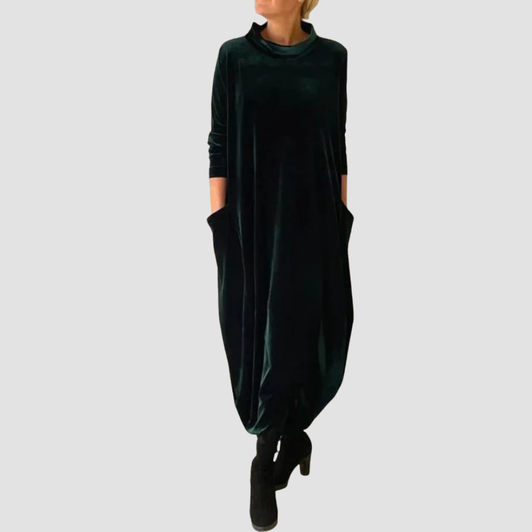 Mia | Cozy Velvet Turtleneck Dress